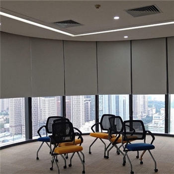 客廳裝修，你會(huì)選擇使用推拉門(mén)嗎？